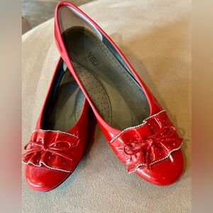 Vaneli Shoes Red with Ruffle Bow, size 9 1/2 N, flat